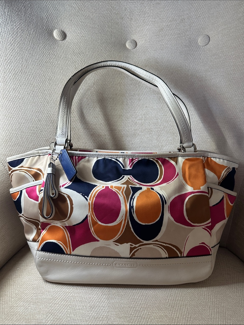 Coach Multicolor Oval Print Shoulder Bag with Cream Leather Trim - Picture 15 of 16